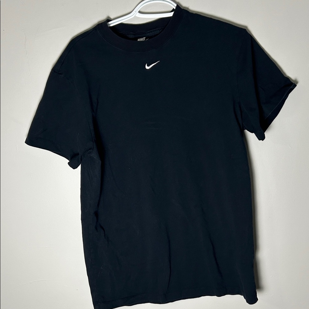 Nike Black middle swooshCrewneck T-Shirt with White Swoosh